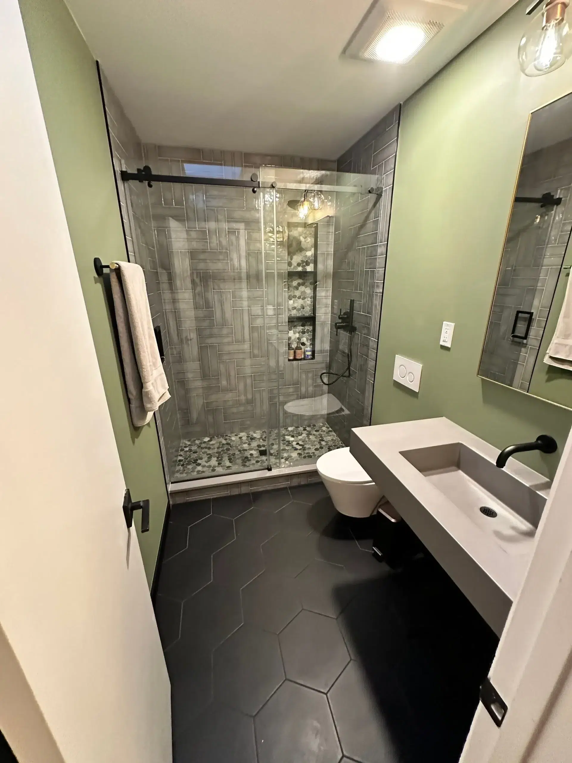 bathroom REmodel by gator Home Remodel janne
